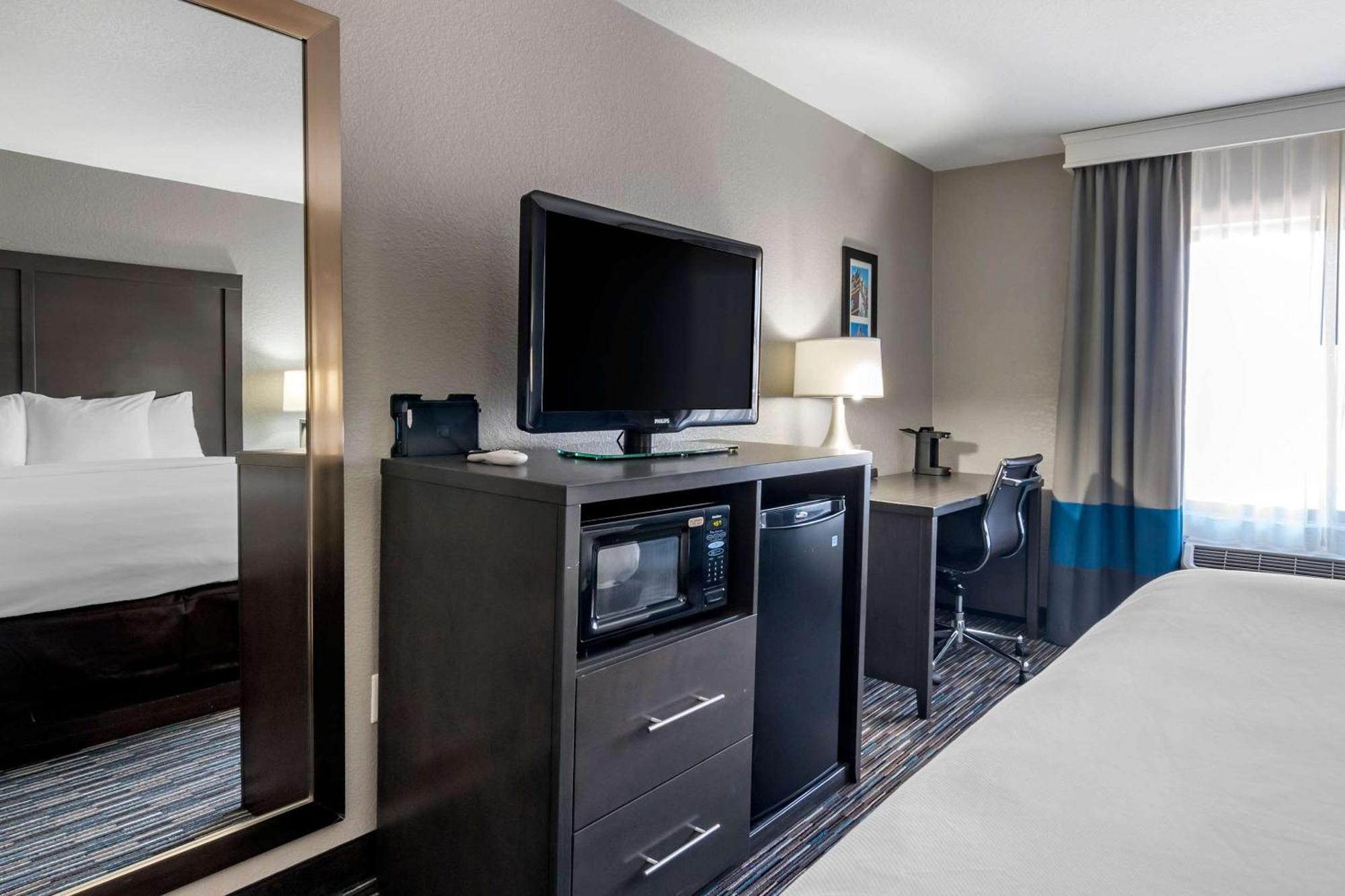 Comfort Inn & Suites Emporia Exteriér fotografie